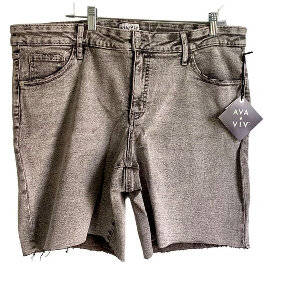 Ava & Viv Women's Plus Size 20W Grey Denim Bermuda Shorts NEW NWT - Picture 2 of 7